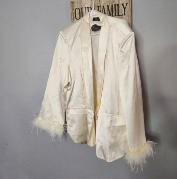 🍁🍂NWT FABULOUS FEATHER BLAZER 3x - Picture 4 of 5